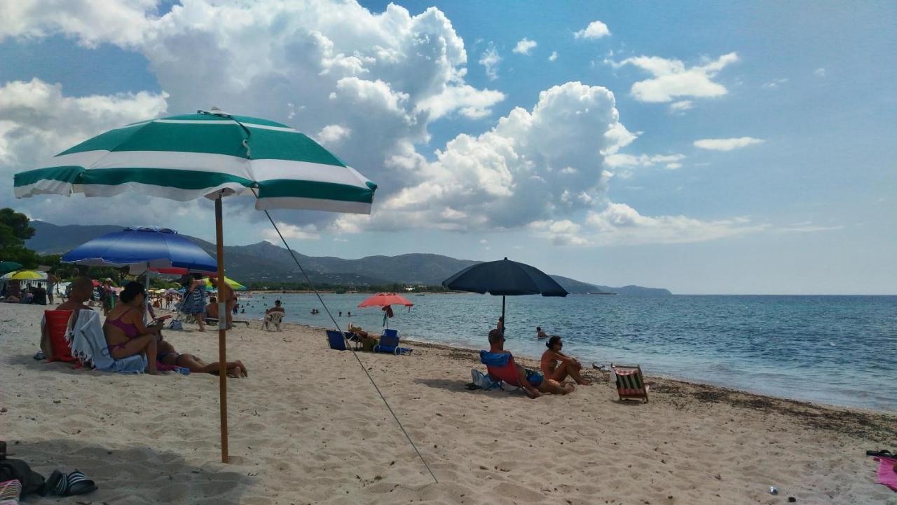 In Front Of The Beach - La Terrazza Sul Mare フルミニ・ディ・クアルトゥ エクステリア 写真